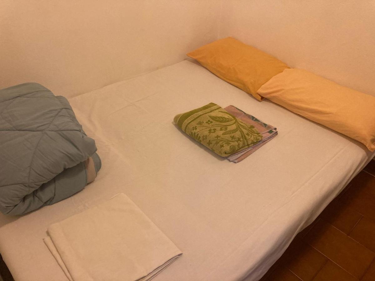 Cheerful Room, Sharing Kitchen In A Cosy Family Art House, Ideal For One Person Or Couple Санремо Экстерьер фото